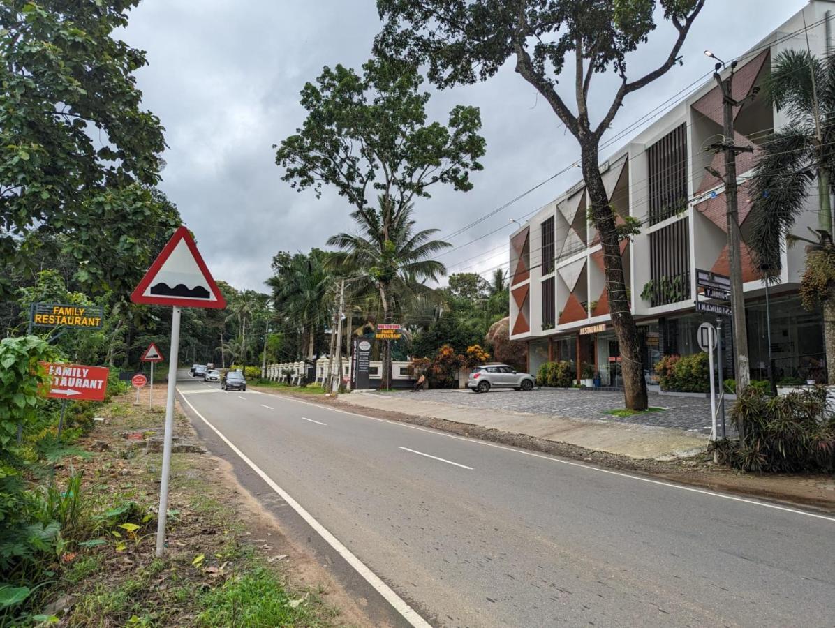 Royalton Residency Otel Mundakāyam Dış mekan fotoğraf
