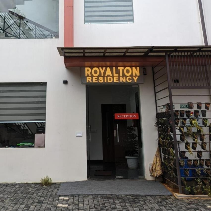 Royalton Residency Otel Mundakāyam Dış mekan fotoğraf