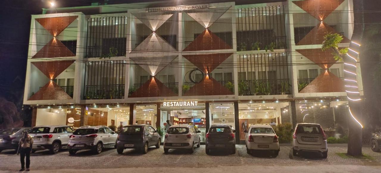 Royalton Residency Otel Mundakāyam Dış mekan fotoğraf
