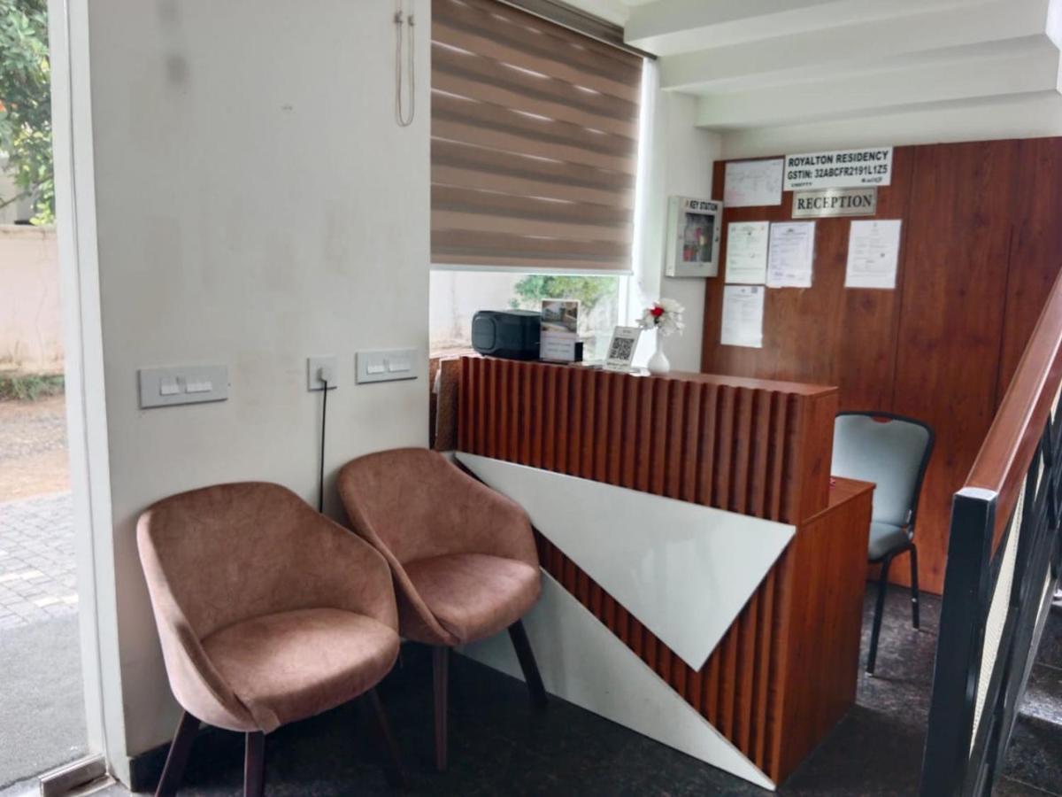 Royalton Residency Otel Mundakāyam Dış mekan fotoğraf
